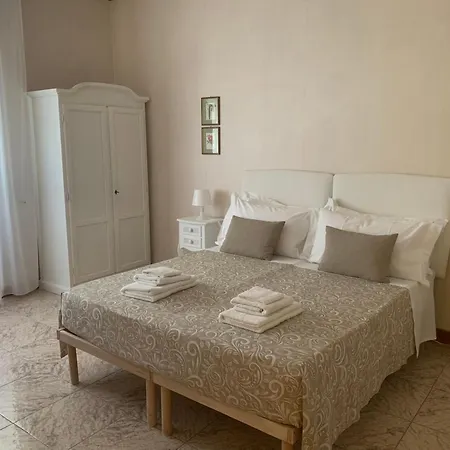 Porta Napoli 3*