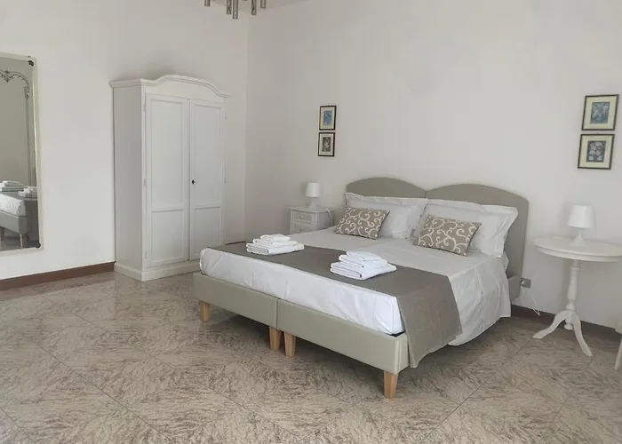 Porta Napoli 3*